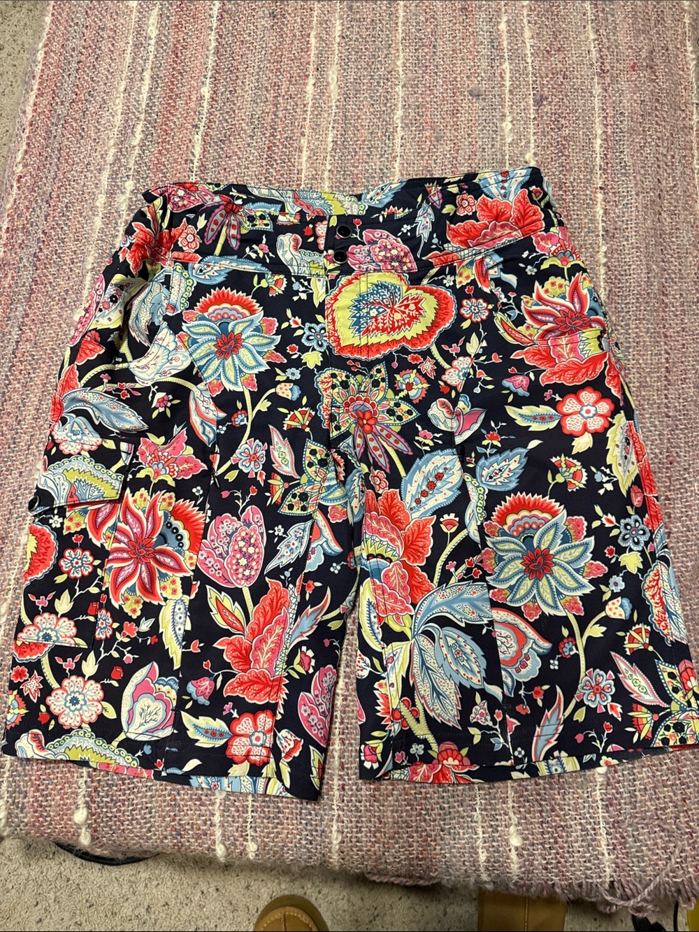 Shredly MTB short Floral Pattern Black Shorts with Red & Blue Blooms